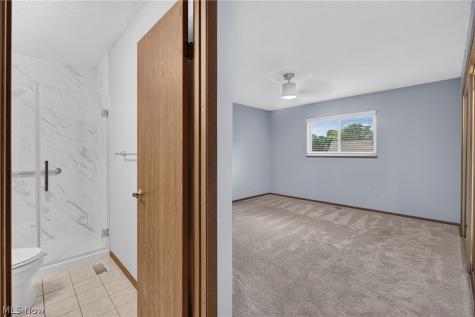 19029 Hunters Pointe Drive Strongsville OH 44136