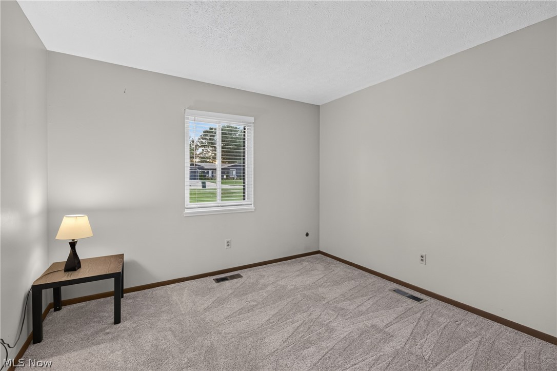 19029 Hunters Pointe Drive Strongsville OH 44136