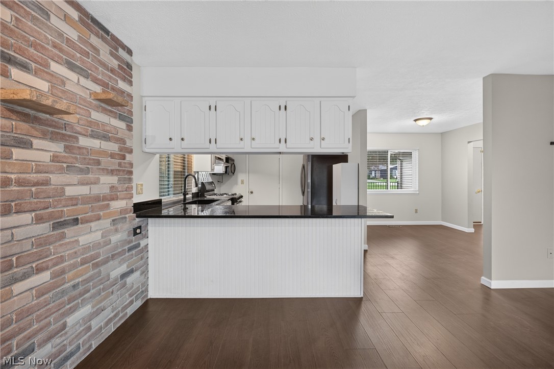 19029 Hunters Pointe Drive Strongsville OH 44136