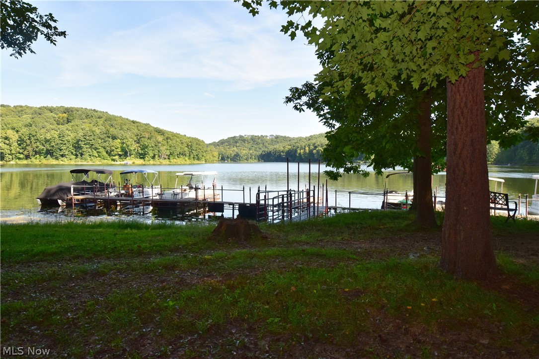 7923 Lakeview Drive SW Carrollton OH 44615