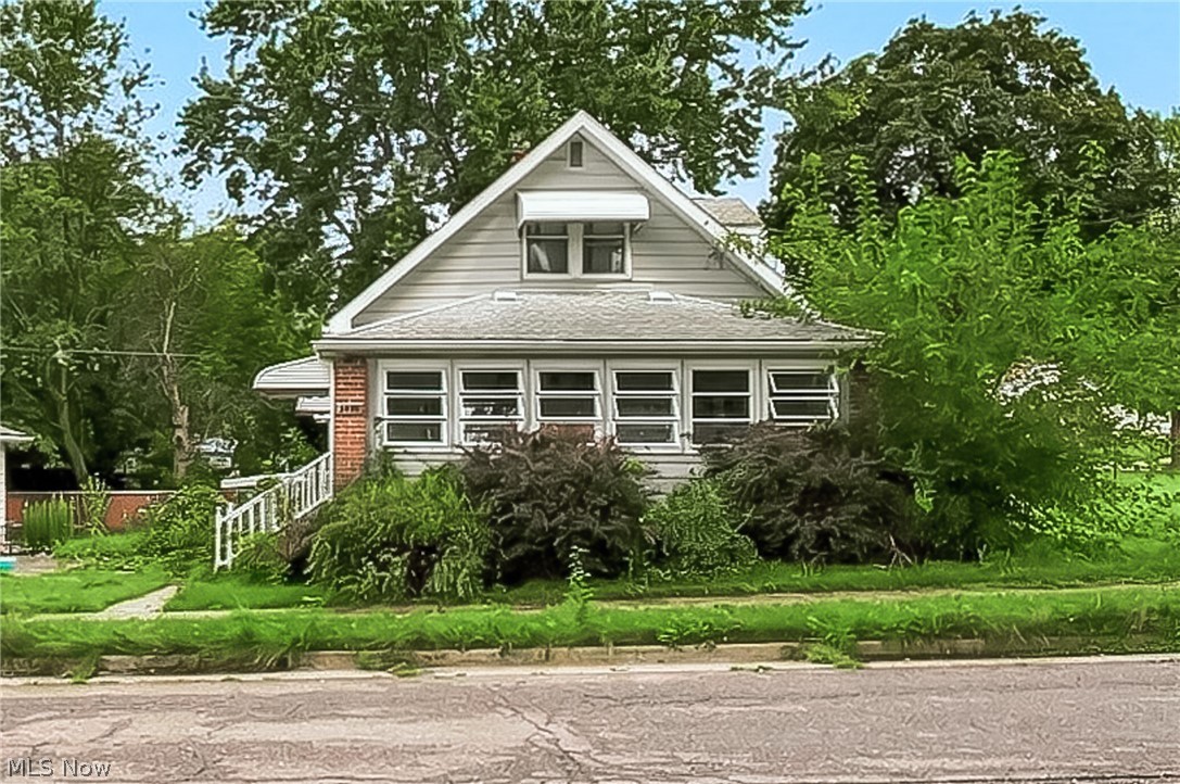 1815 Daniels Avenue Akron OH 44312