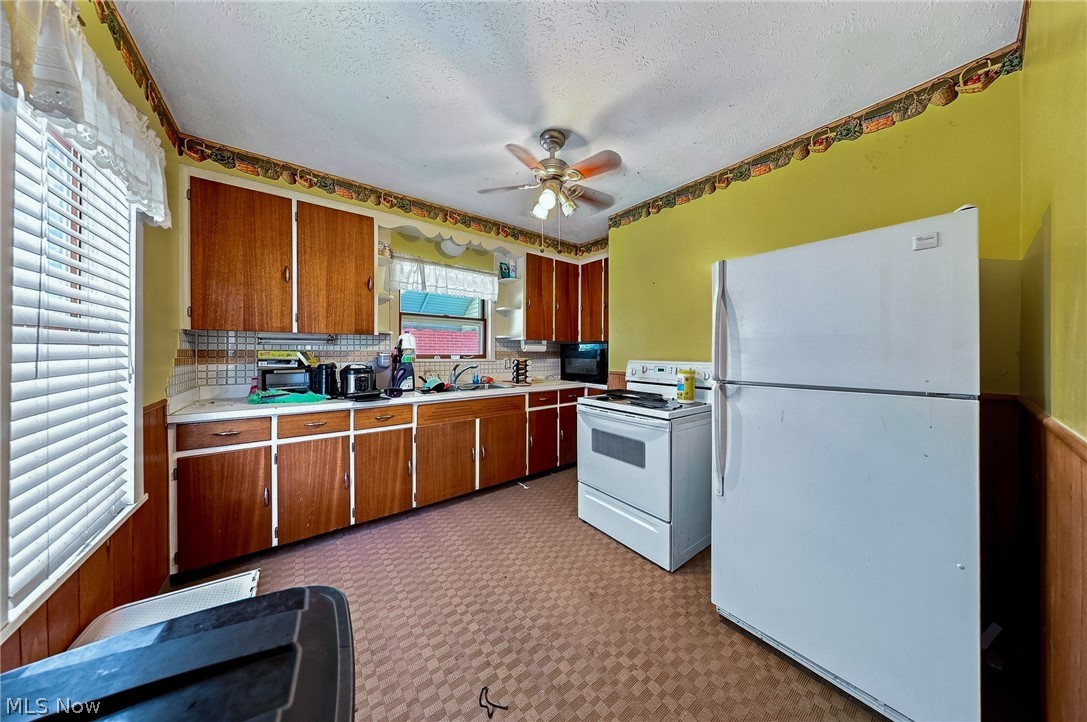 1815 Daniels Avenue Akron OH 44312