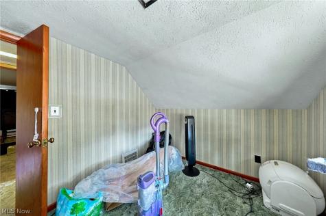 1815 Daniels Avenue Akron OH 44312