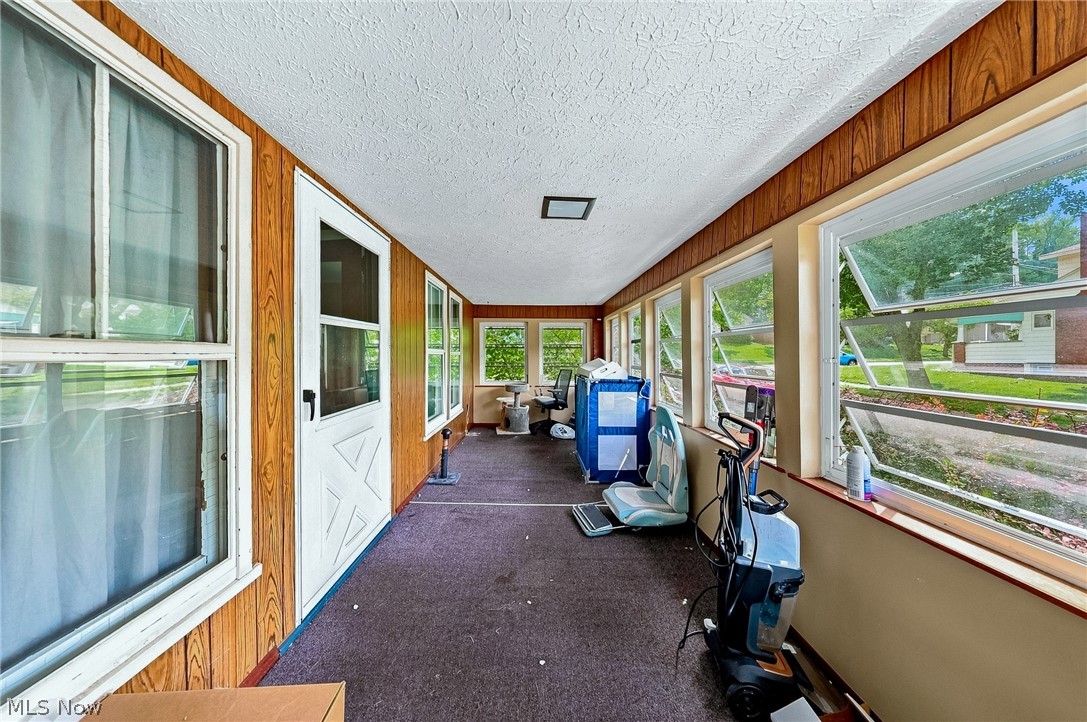 1815 Daniels Avenue Akron OH 44312