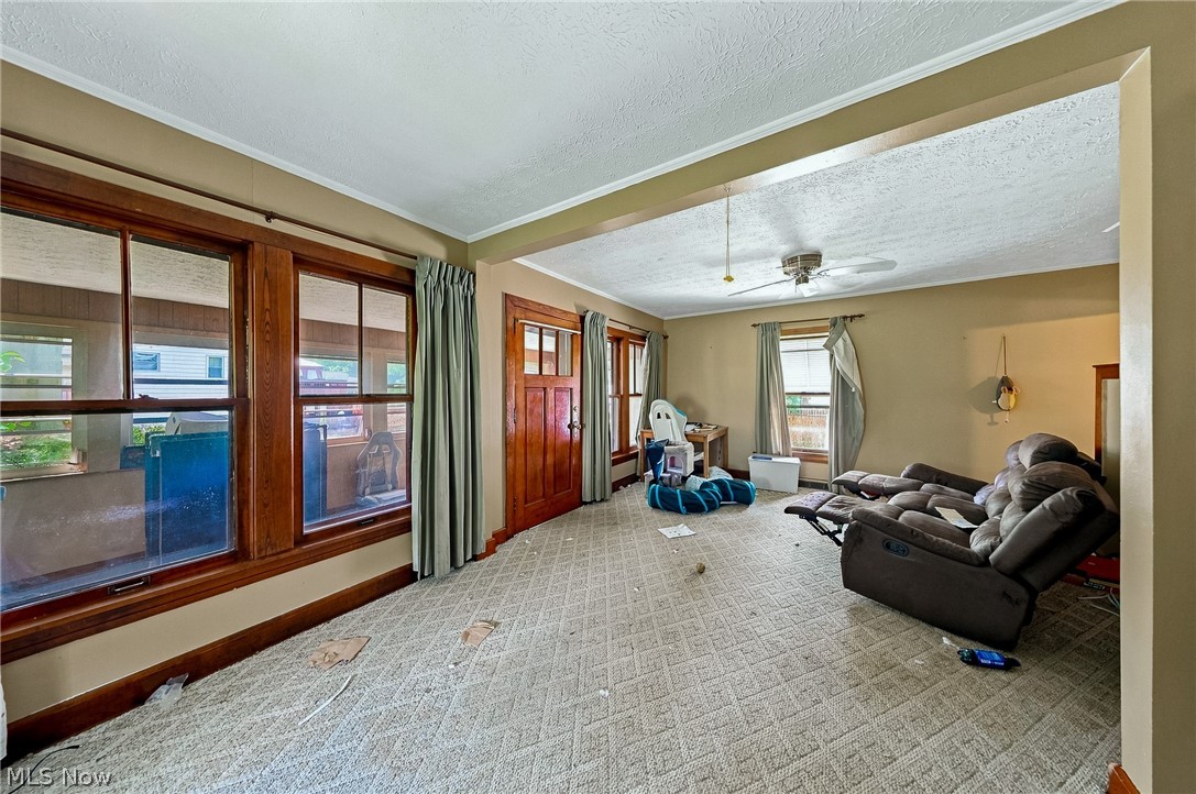 1815 Daniels Avenue Akron OH 44312