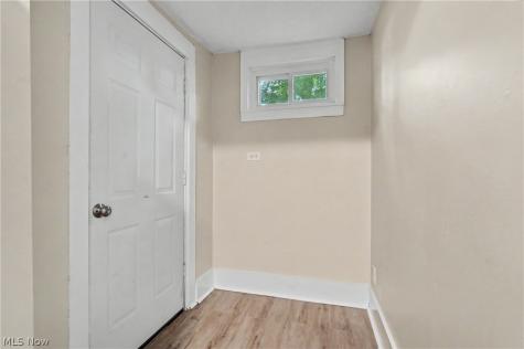 944 Redfern Avenue Akron OH 44314