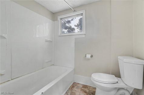 944 Redfern Avenue Akron OH 44314