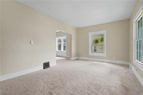 944 Redfern Avenue Akron OH 44314