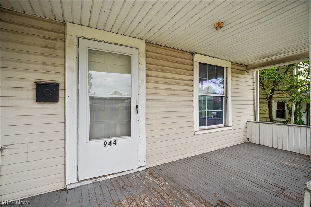 944 Redfern Avenue Akron OH 44314