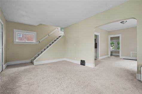 944 Redfern Avenue Akron OH 44314