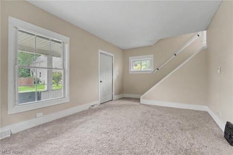 944 Redfern Avenue Akron OH 44314
