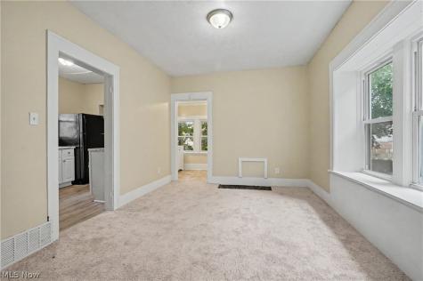 944 Redfern Avenue Akron OH 44314