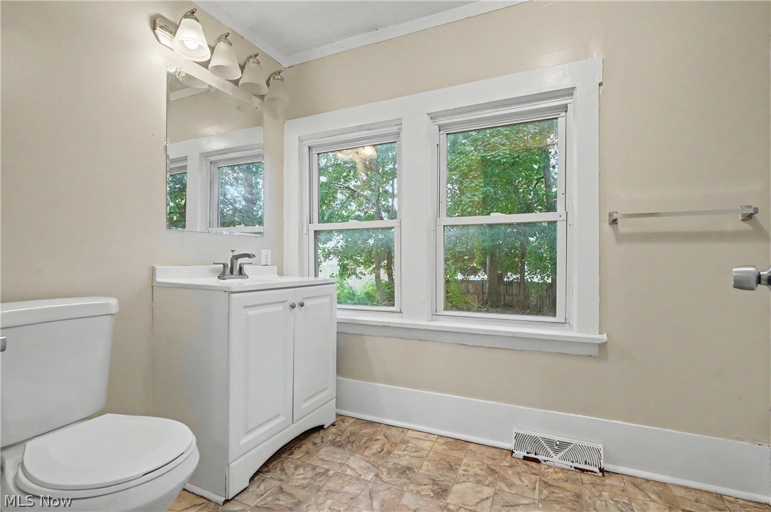 944 Redfern Avenue Akron OH 44314