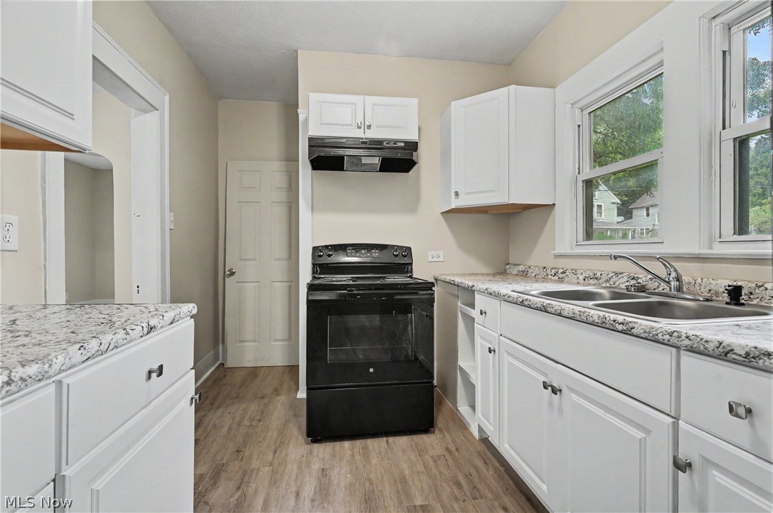 944 Redfern Avenue Akron OH 44314