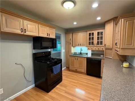 6417 Alderwood Road Parma Heights OH 44130