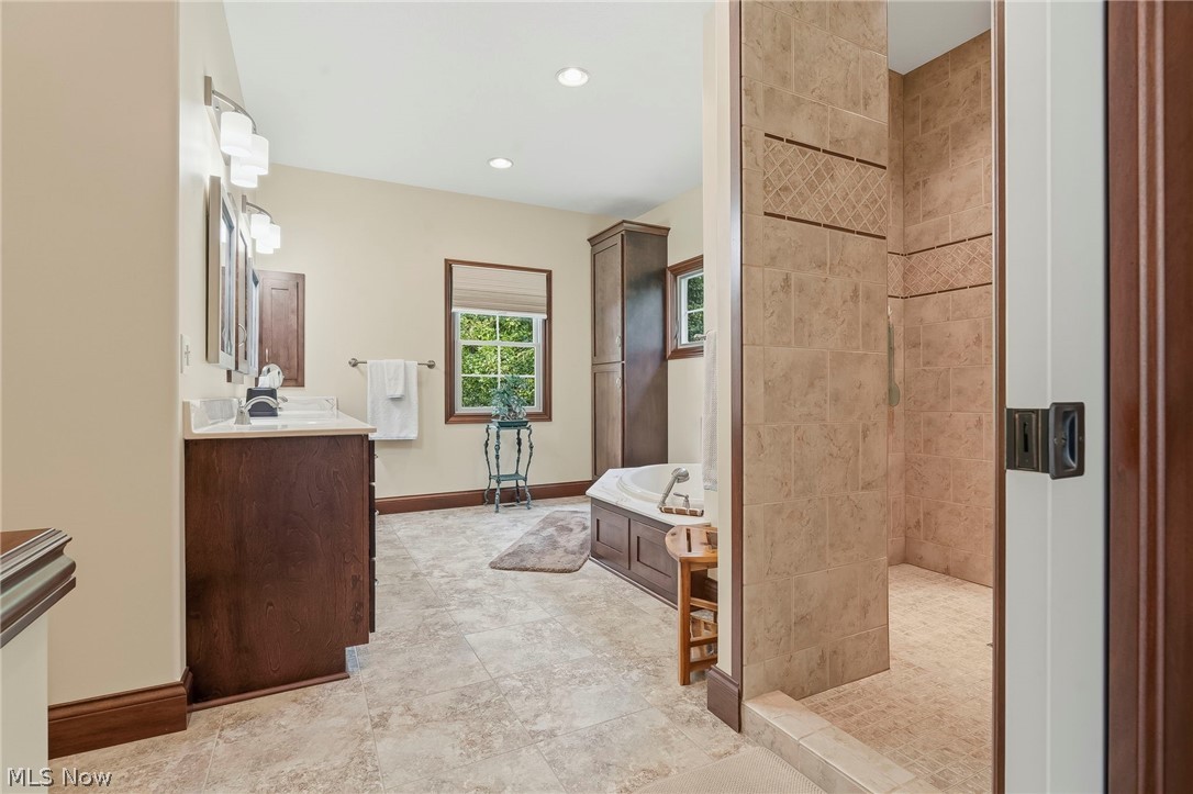 4922 Chase Road SE Carrollton OH 44615