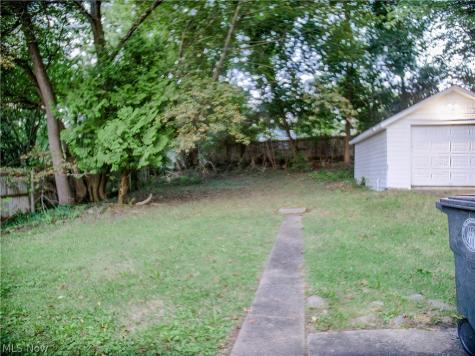 723 Grifton Avenue Akron OH 44305