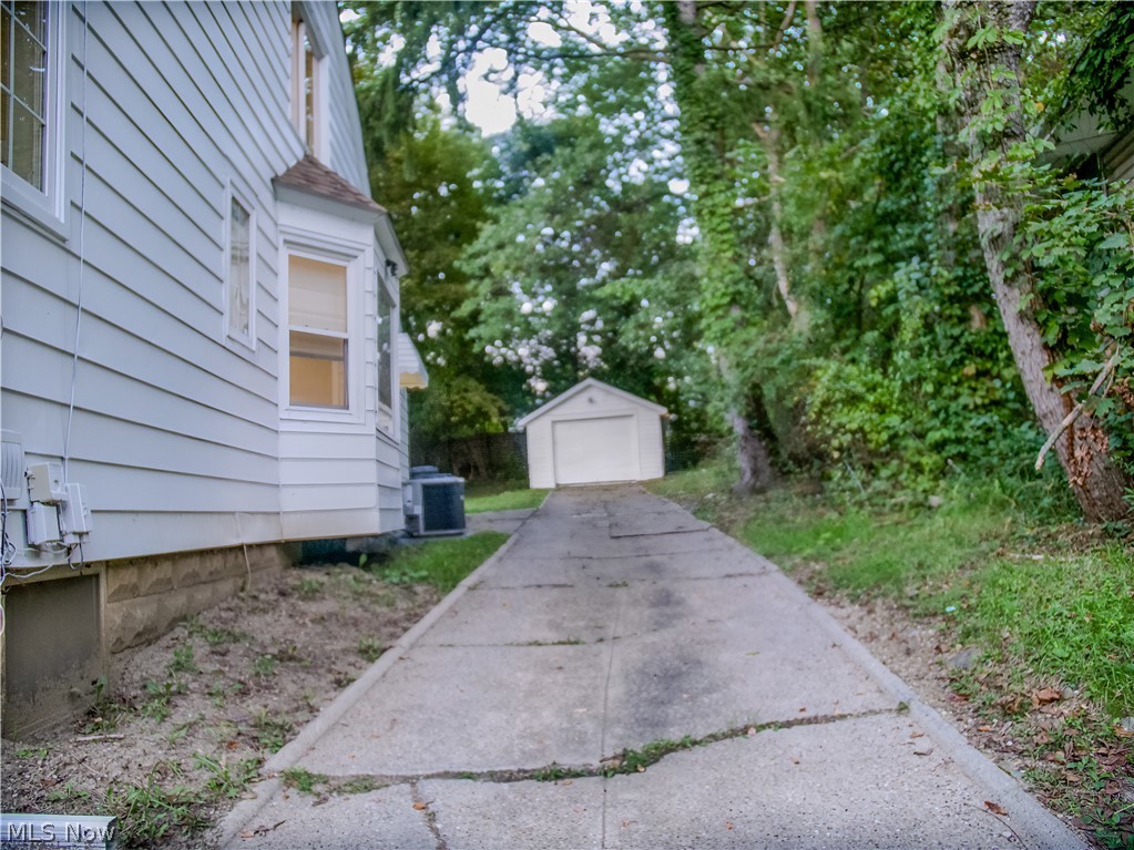 723 Grifton Avenue Akron OH 44305