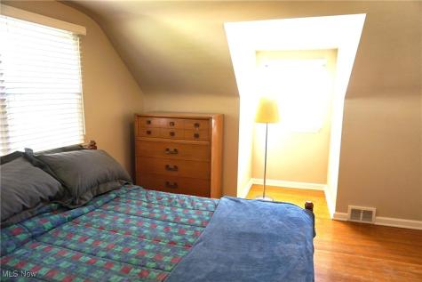 3114 W Edgerton Road Silver Lake OH 44224