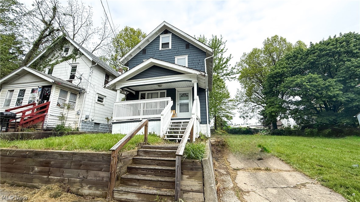 987 Boone Street Akron OH 44306