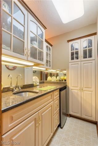 5233 Limerick Avenue NW North Canton OH 44720