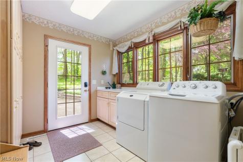 5233 Limerick Avenue NW North Canton OH 44720