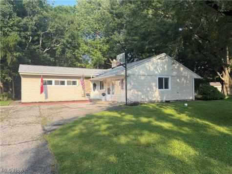 6407 Newland Road Parma Heights OH 44130