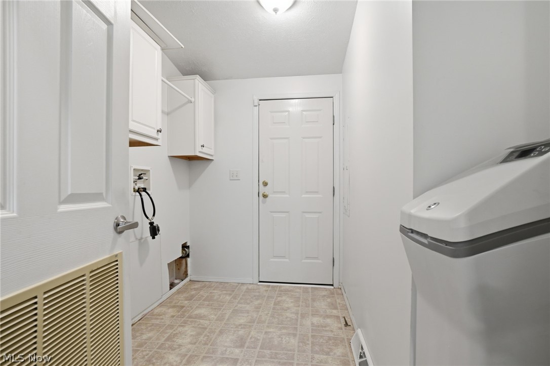 16167 Gar Highway Montville OH 44064
