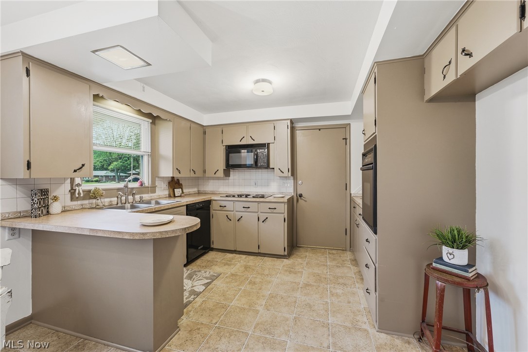 6787 Kirby Avenue NE Canton OH 44721