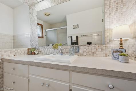 6787 Kirby Avenue NE Canton OH 44721