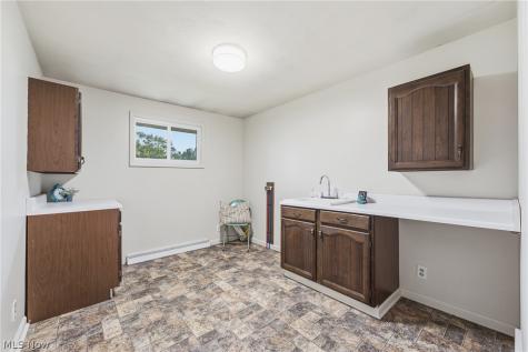 6787 Kirby Avenue NE Canton OH 44721
