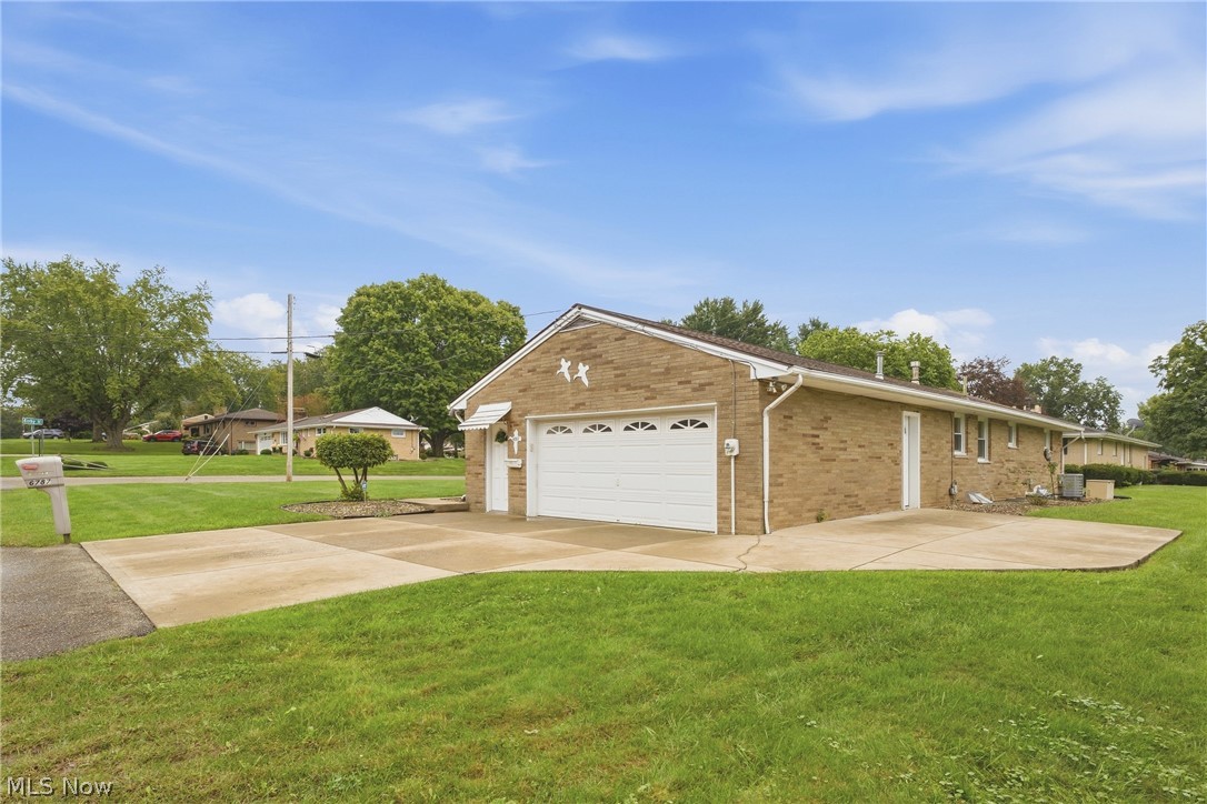 6787 Kirby Avenue NE Canton OH 44721