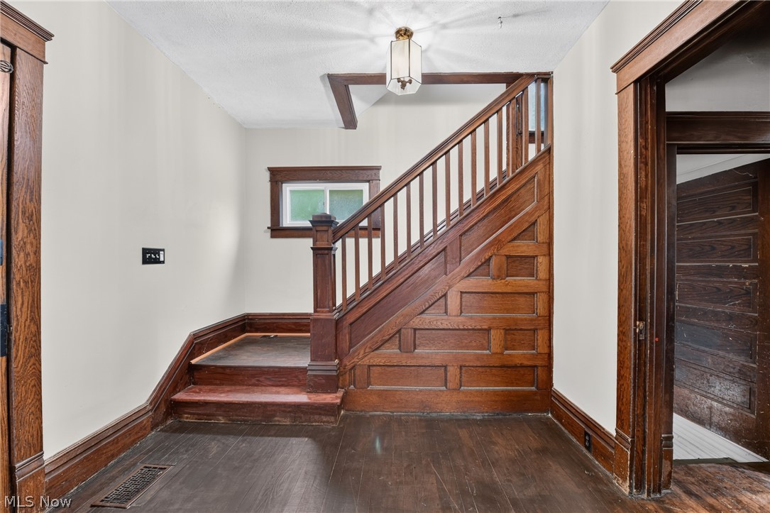1615 W Market Street Orrville OH 44667