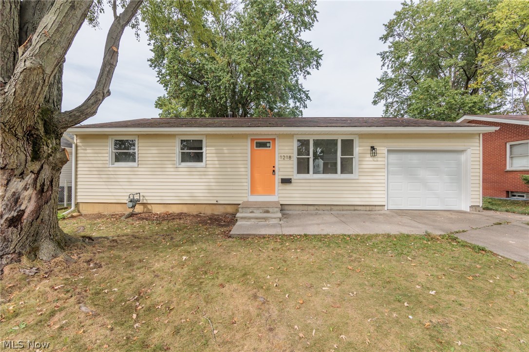 1218 W 44th Street Lorain OH 44053