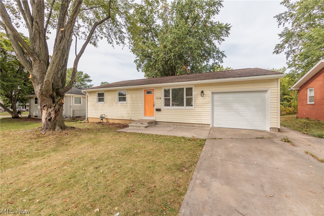1218 W 44th Street Lorain OH 44053