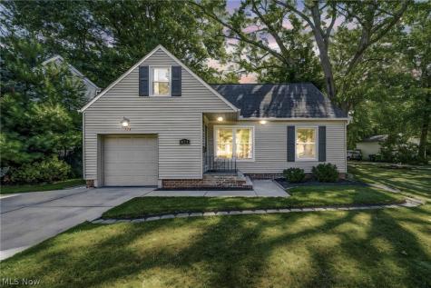 913 Glenside Road South Euclid OH 44121