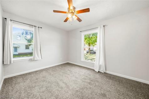913 Glenside Road South Euclid OH 44121