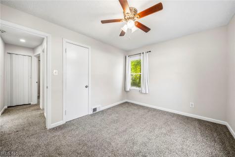 913 Glenside Road South Euclid OH 44121