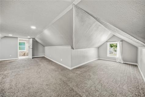913 Glenside Road South Euclid OH 44121