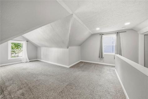 913 Glenside Road South Euclid OH 44121