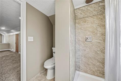913 Glenside Road South Euclid OH 44121
