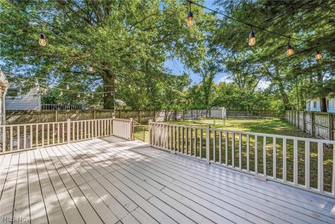 913 Glenside Road South Euclid OH 44121