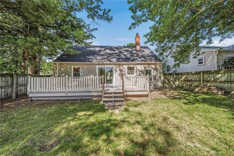913 Glenside Road South Euclid OH 44121