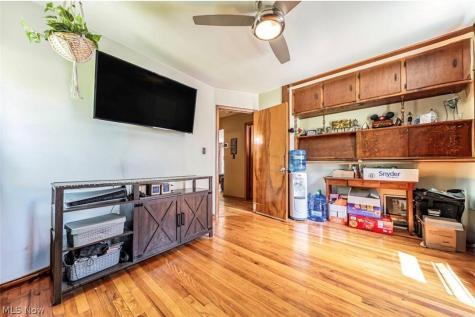 1866 Braeburn Park Drive Euclid OH 44117