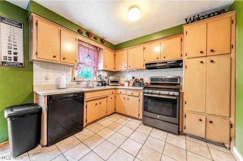 1866 Braeburn Park Drive Euclid OH 44117