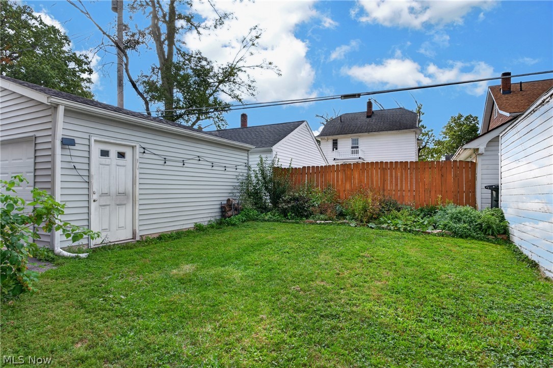 14969 Delaware Avenue Lakewood OH 44107