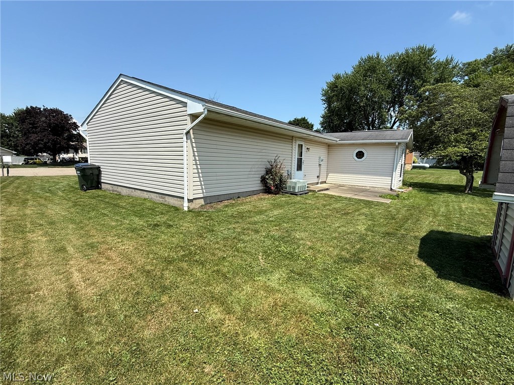 1019 Gordon Square NE Bolivar OH 44612
