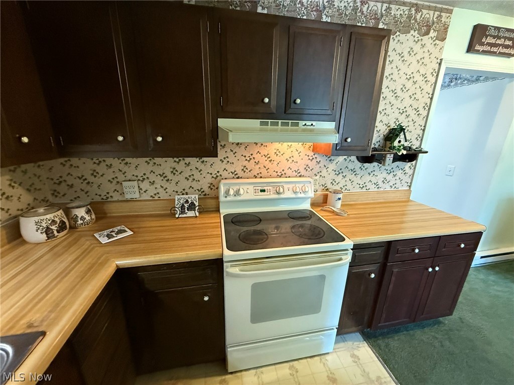 1019 Gordon Square NE Bolivar OH 44612