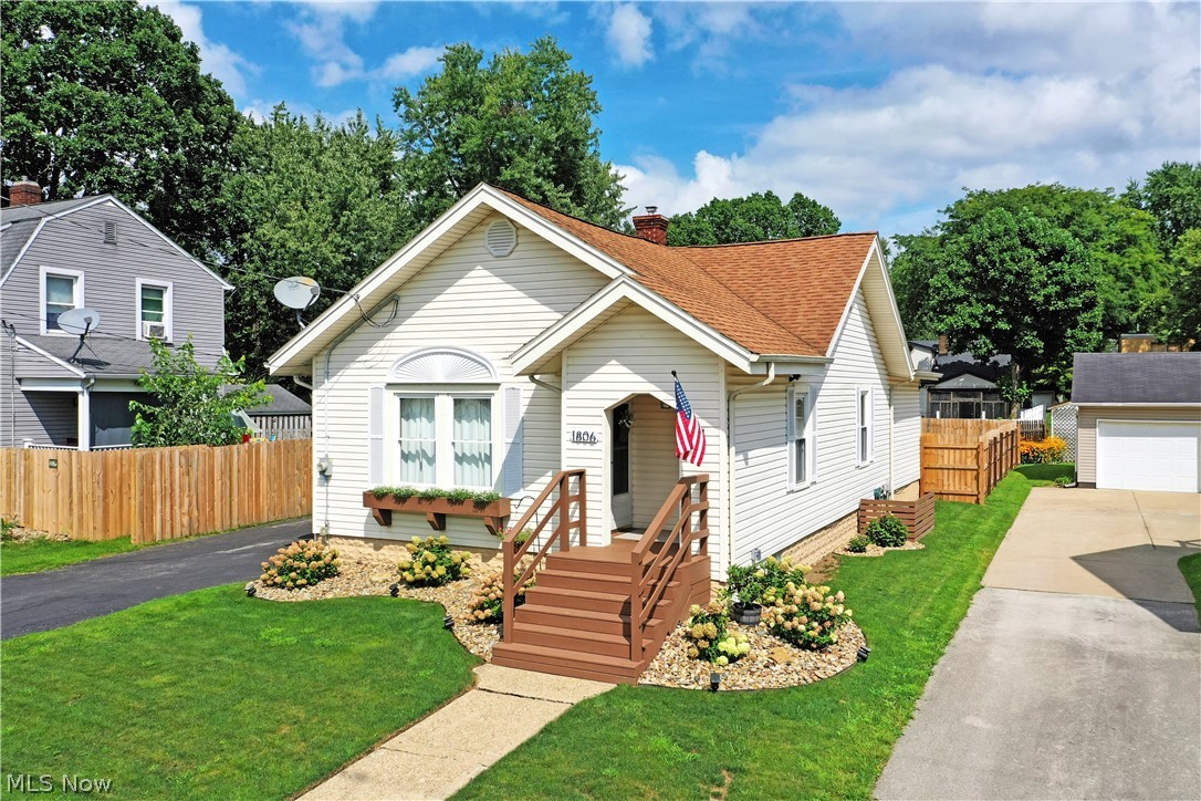 1806 Sheridan Avenue NE Warren OH 44483