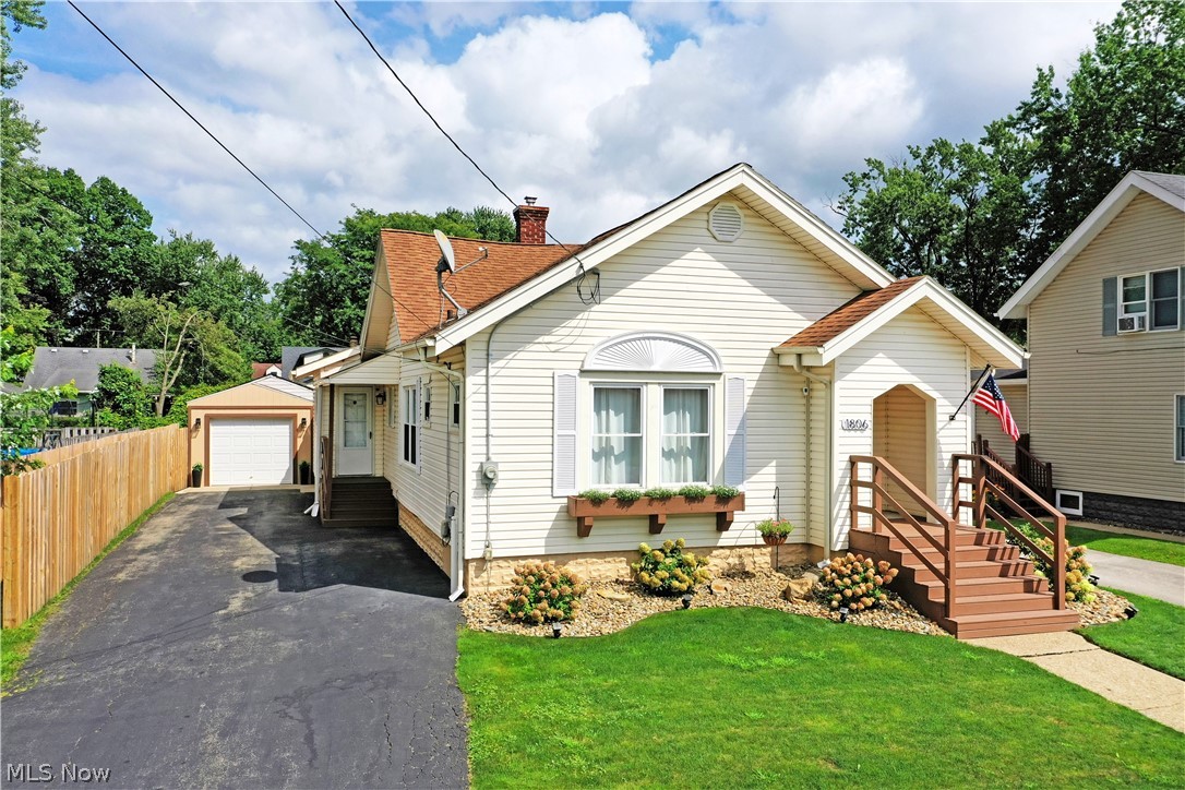 1806 Sheridan Avenue NE Warren OH 44483